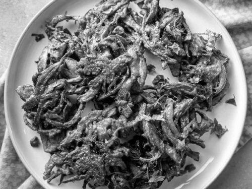 Crisp Onion Bhajjis | How to make Crispy Onion Bhajjis | Crispy Onion Bhajjis Recipe photo 1