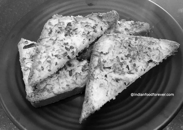 Cheese Chilli Toast | How to make Cheese Chilli Toast photo 1