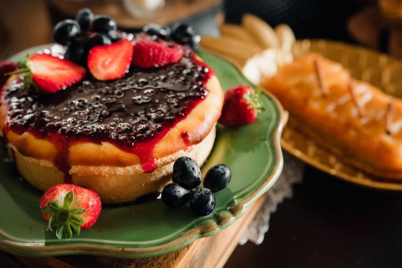 This Cheesecake with coconut Blueberries will surely be a delight to vegans.