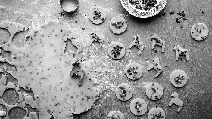 Rose Pistachio Cookies | How to make Rose Pistachio Cookies photo 2