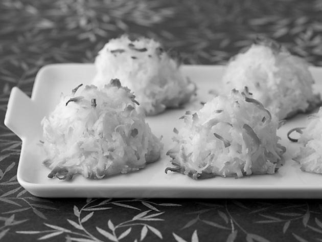 Coconut Macaroons | How to make Coconut Macaroons image 0