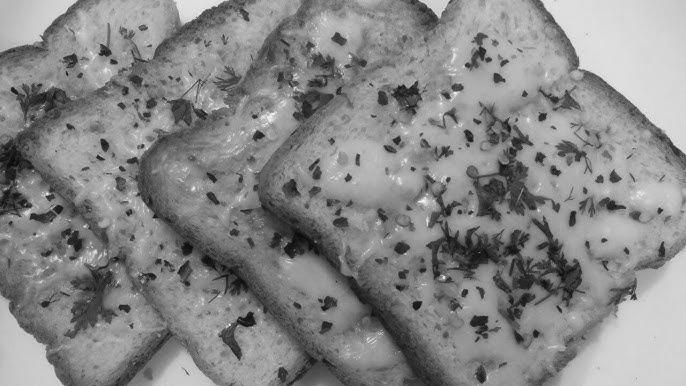 How to Make Cheese Garlic Bread at Home image 0
