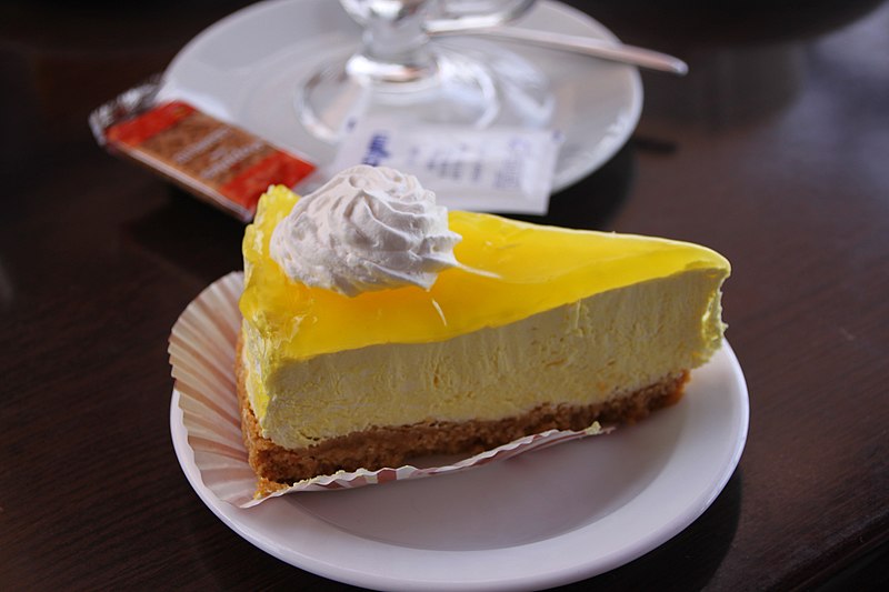 Savor the aroma of lemon and the blast of a citrusy dessert experience with Lemon Meringue cheesecake.